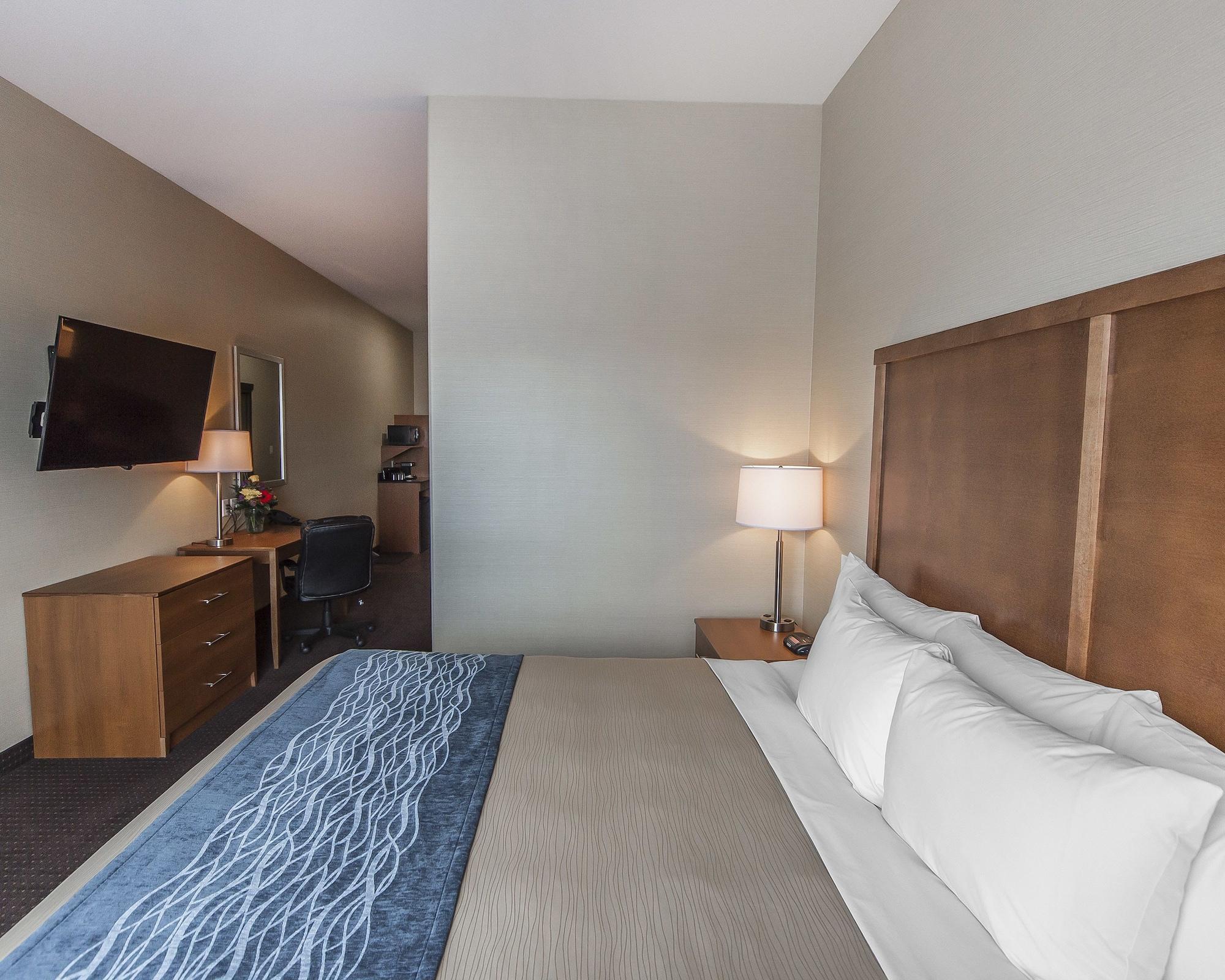 Comfort Inn & Suites Bonnyville Bagian luar foto