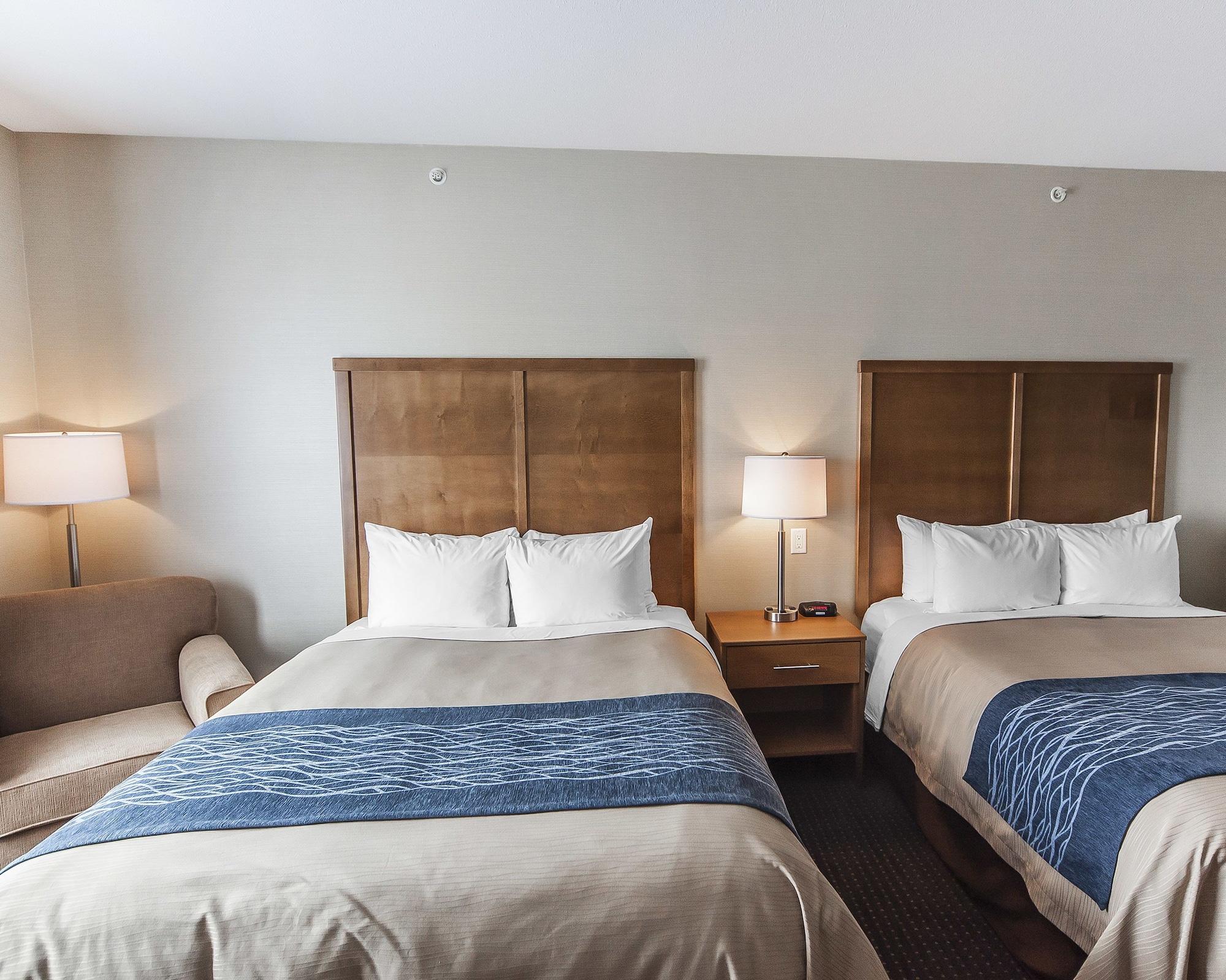 Comfort Inn & Suites Bonnyville Bagian luar foto