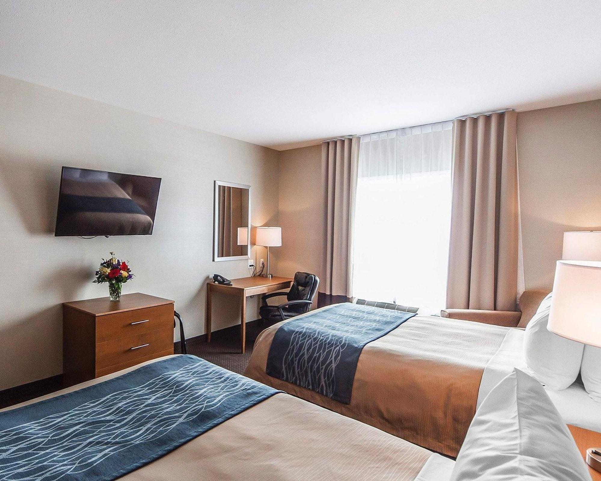 Comfort Inn & Suites Bonnyville Bagian luar foto