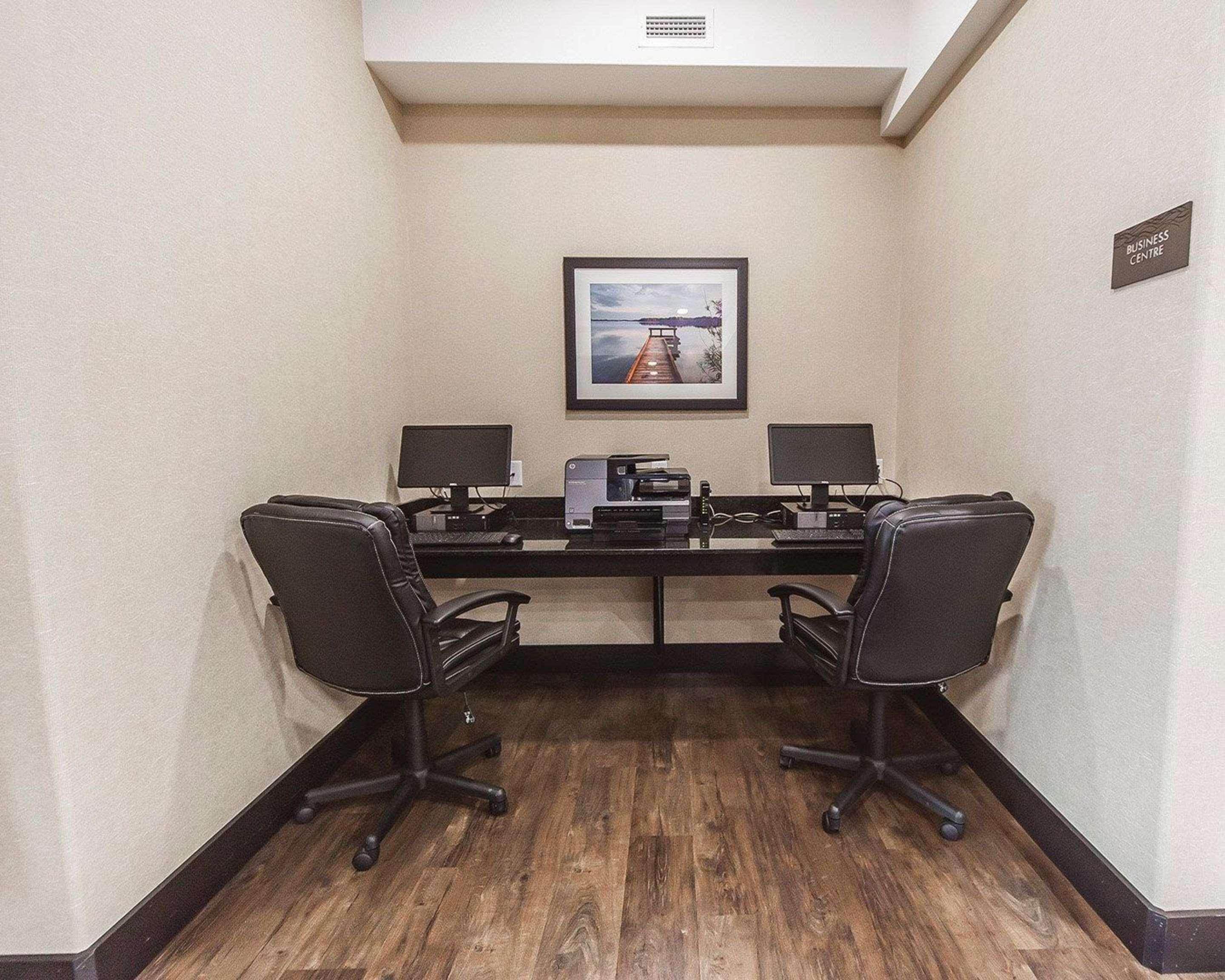 Comfort Inn & Suites Bonnyville Bagian luar foto