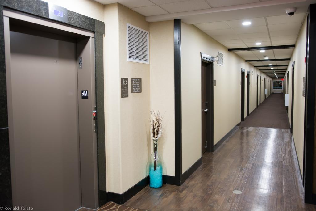 Comfort Inn & Suites Bonnyville Bagian luar foto