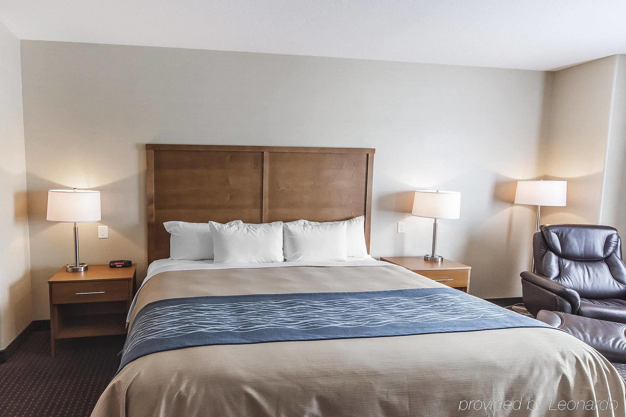 Comfort Inn & Suites Bonnyville Bagian luar foto