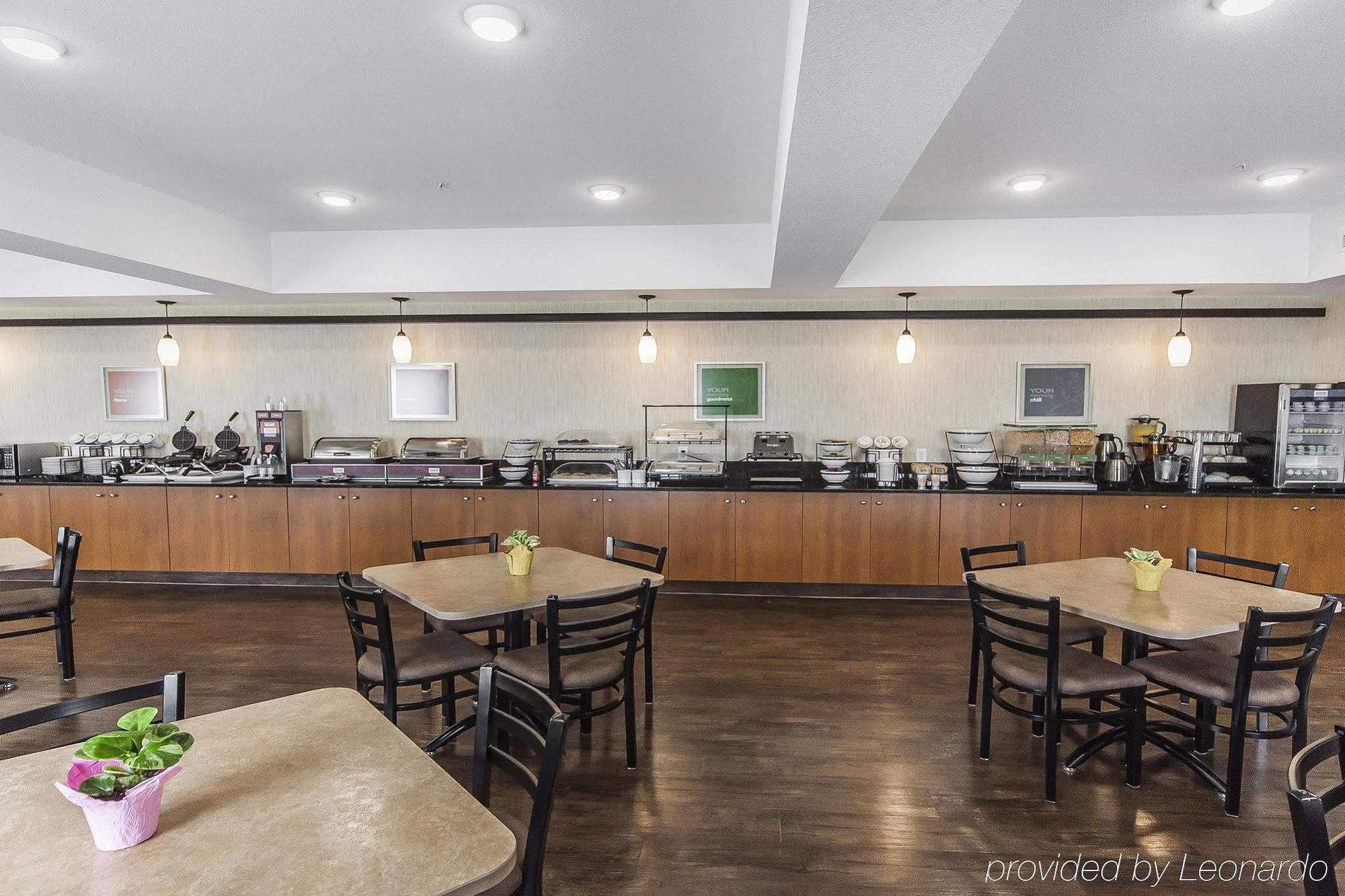 Comfort Inn & Suites Bonnyville Bagian luar foto